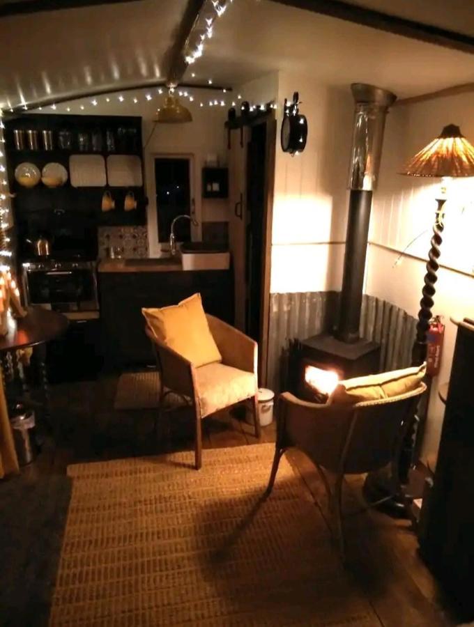 Treguth Glamping Unique Experience - Themed Huts Hotel Saint Day Exterior foto