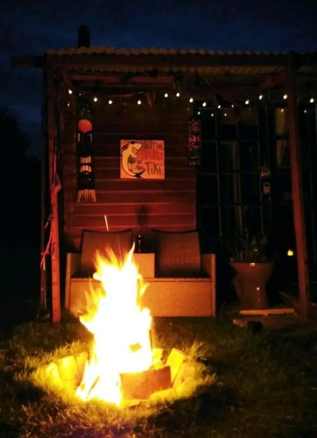 Treguth Glamping Unique Experience - Themed Huts Hotel Saint Day Exterior foto