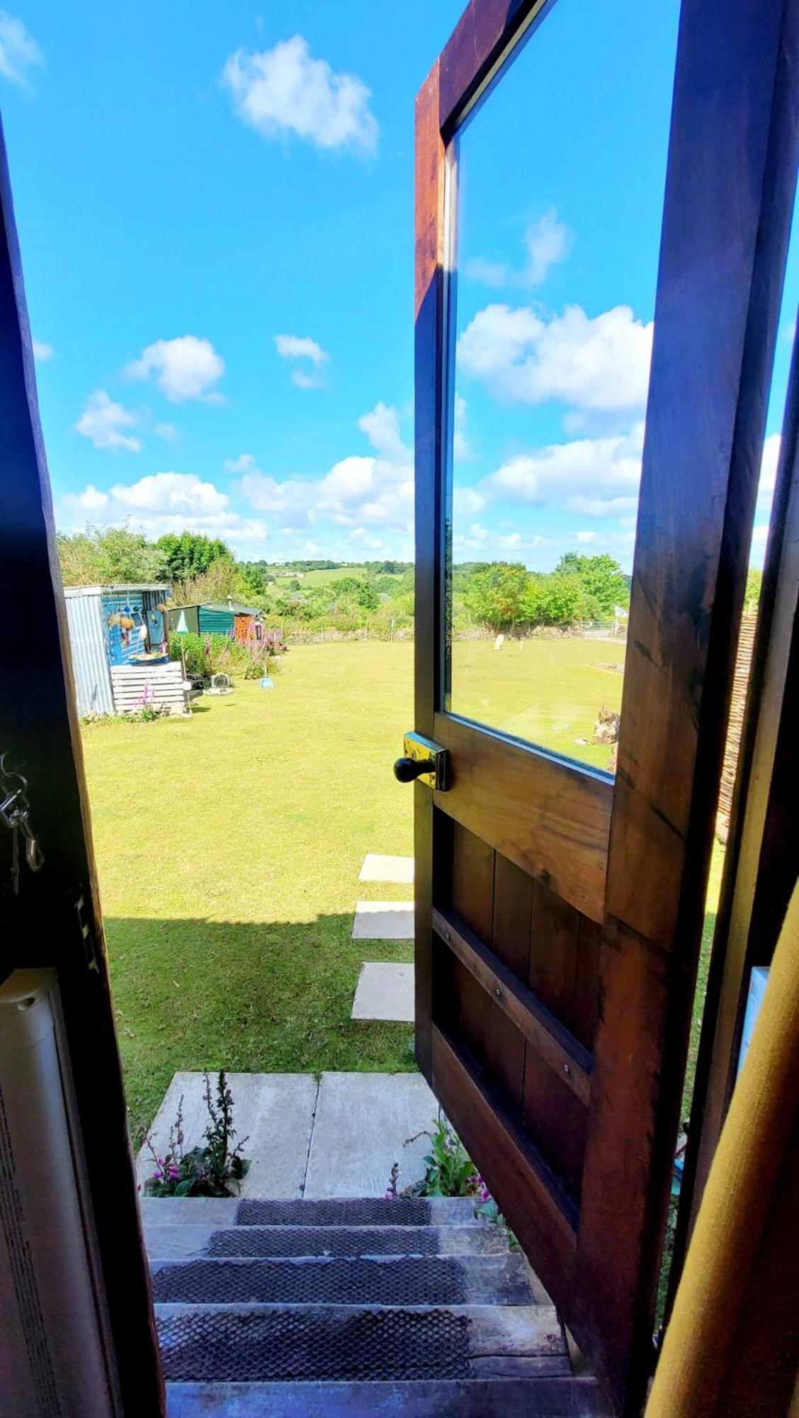 Treguth Glamping Unique Experience - Themed Huts Hotel Saint Day Exterior foto
